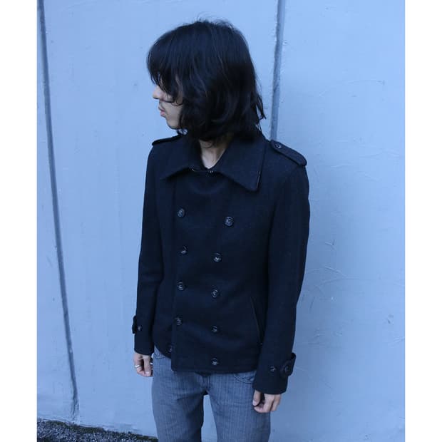 토네이도 마트 블랙 피코트