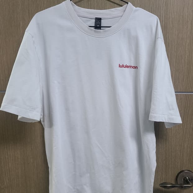룰루레몬 화이트 반팔티
