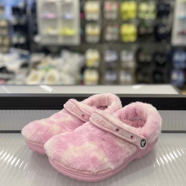 크록스 클래식 퍼 슈어 클로그 240