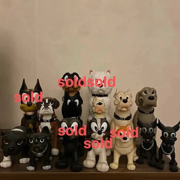 네이버후드 X 메디콤토이 피규어