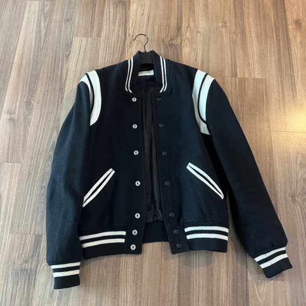 생로랑 17시즌 테디자켓 44 사이즈