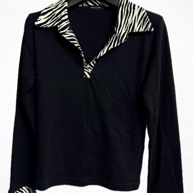 지브라 얼룩무늬 호피 카라 티셔츠