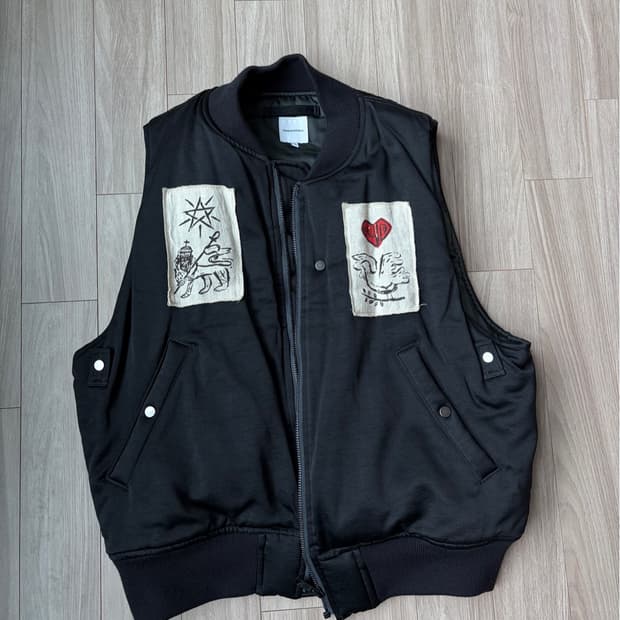 [L] 사스콰치 패브릭스 패딩 베스트 블랙 조끼