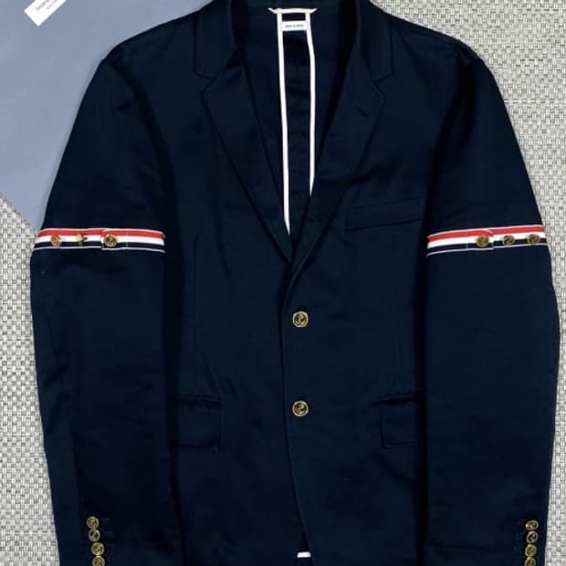 [정품] 톰브라운 싱글 브레스티드 암밴드 금장 블레이저 M 네이비 