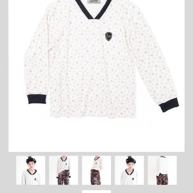 샵페어리 V neck flower terry shirt