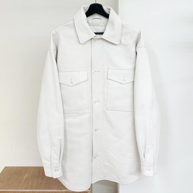 메종마르지엘라 x h&m 화이트 레더 포켓 점퍼 