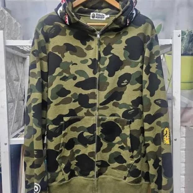 BAPE 카모 샤크 후드집업