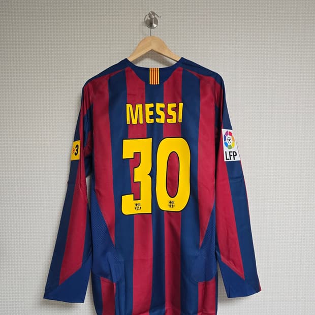 04-05 바르셀로나 홈 유니폼 리오넬 메시