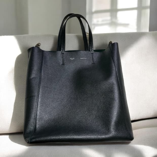 셀린느 레더 카바스백 스몰 블랙