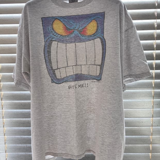 [XXL] 90s Face Offs 'Bite me!' T-shirt