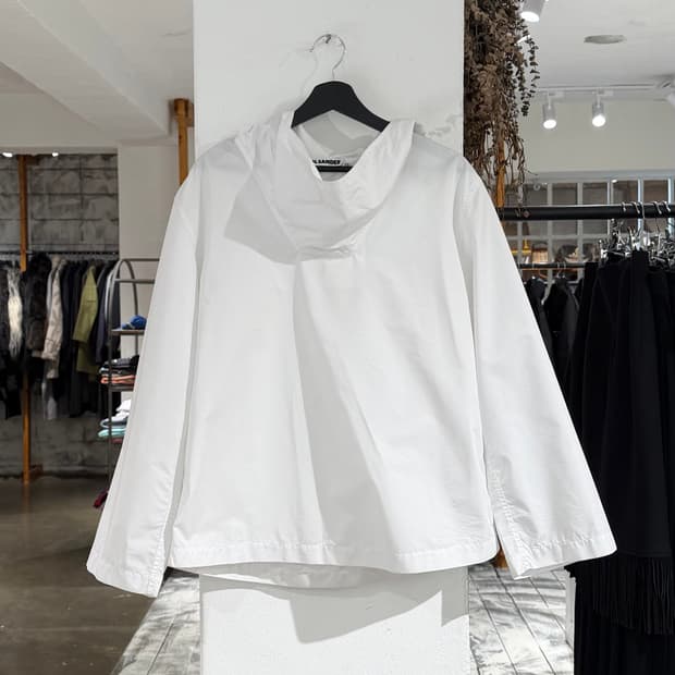 질샌더 화이트 하이넥 후드 자켓