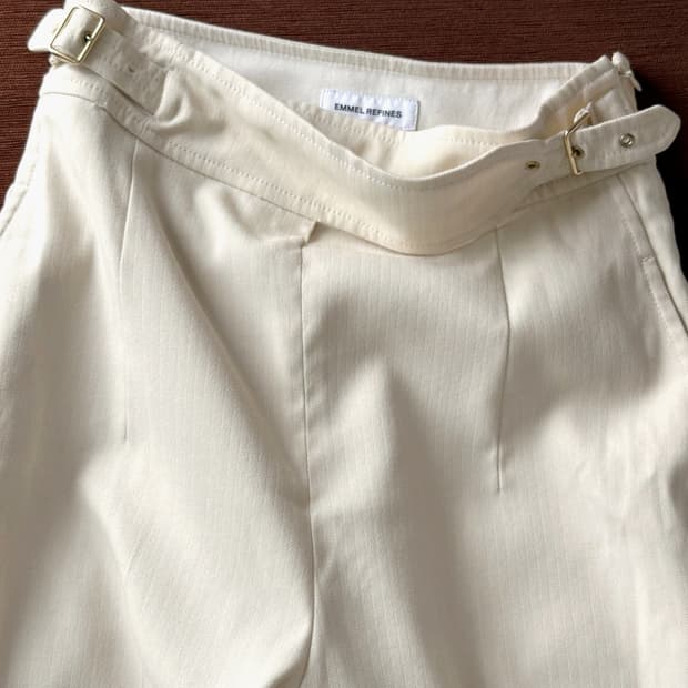 Belted design patterned pants