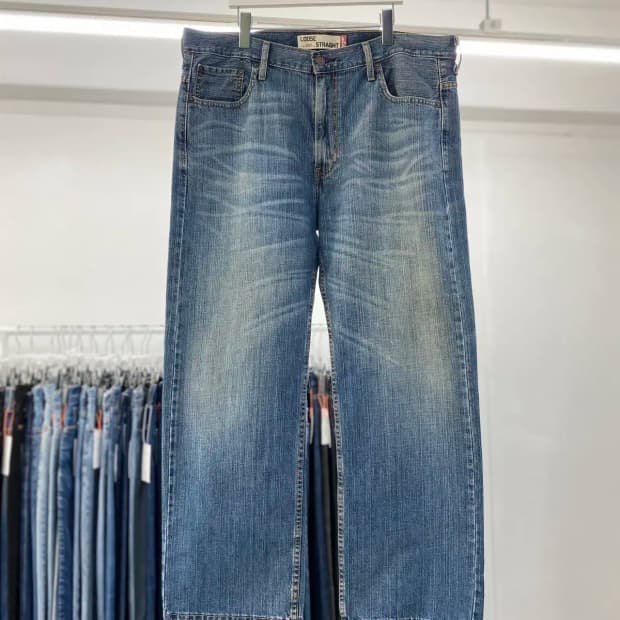 리바이스569 00s 루즈스트레이트 37사이즈 a3820