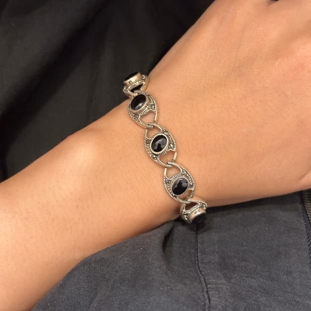 Vintage onyx marcasite 925silver bracele