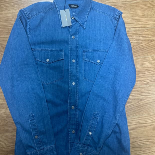 정품 톰포드 텍있는 새제품 청남방