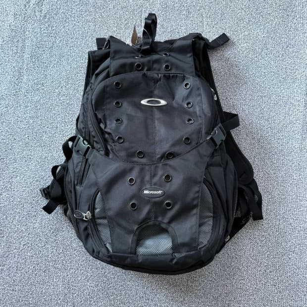 오클리 마이크로소프트 아이콘 백팩
