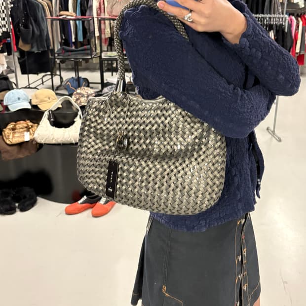 Y‘SACCS woven shoulder bag silver
