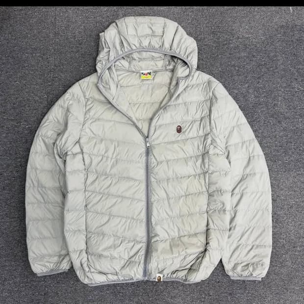 베이프 경량패딩 팝니다