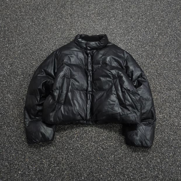 코드그라피 비건 레더 크롭 점퍼 블랙 (90)