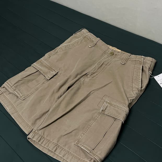 빈티지 카고 반바지 판매합니다.