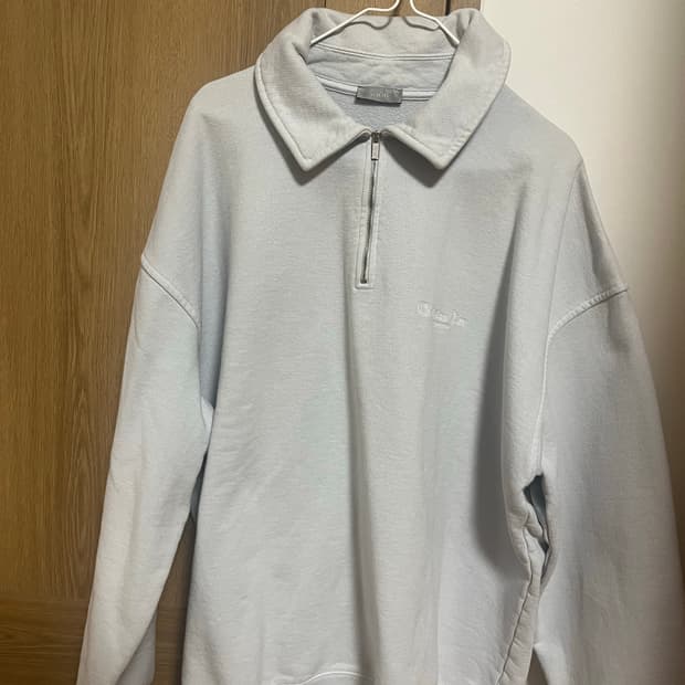 디올 하프집업 맨투맨