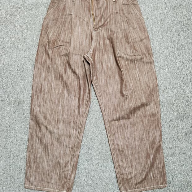 제로 데님 투턱 버티컬 팬츠 브라운