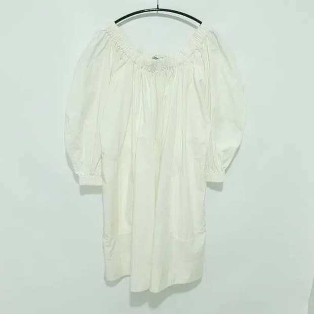 앤아더스토리즈 레지나표 볼류미너스 원피스 XS/S_S1154