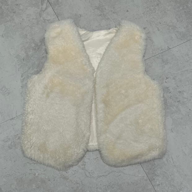 아이보리 퍼 조끼