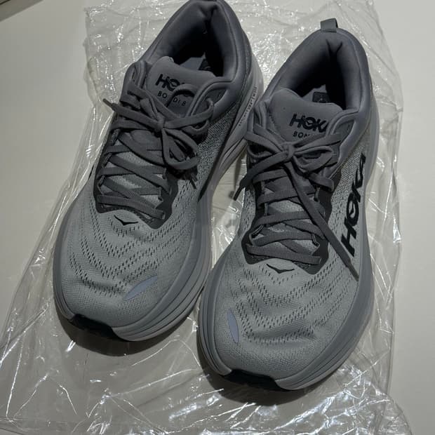 호카 본디 8 샤크 그레이