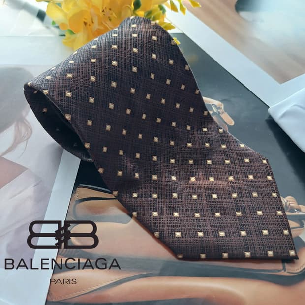 발렌시아가 실크 브라운 도트 넥타이 9.7cm A+등급  A18771
