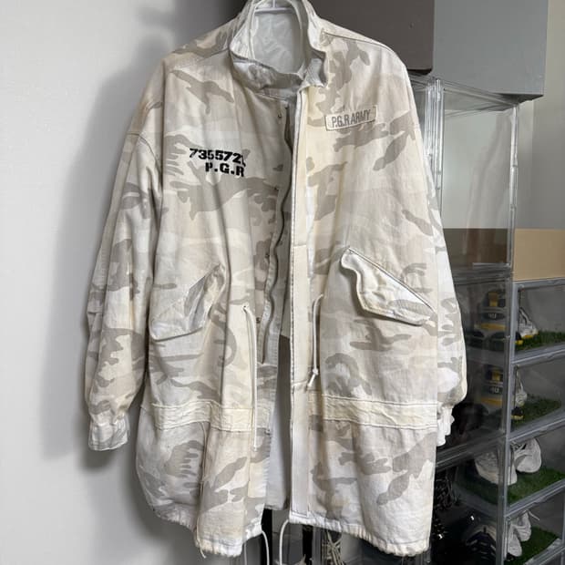 프로젝트gr 화이트카모자켓 1사이즈 팝니다