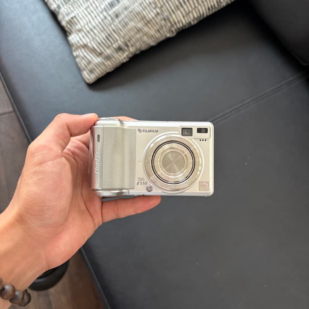 후지필름 파인픽스 e550 디지털카메라