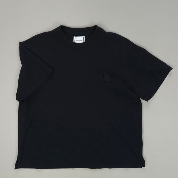 100 / 우영미 24FW 시그니처 스퀘어 패치 반팔티