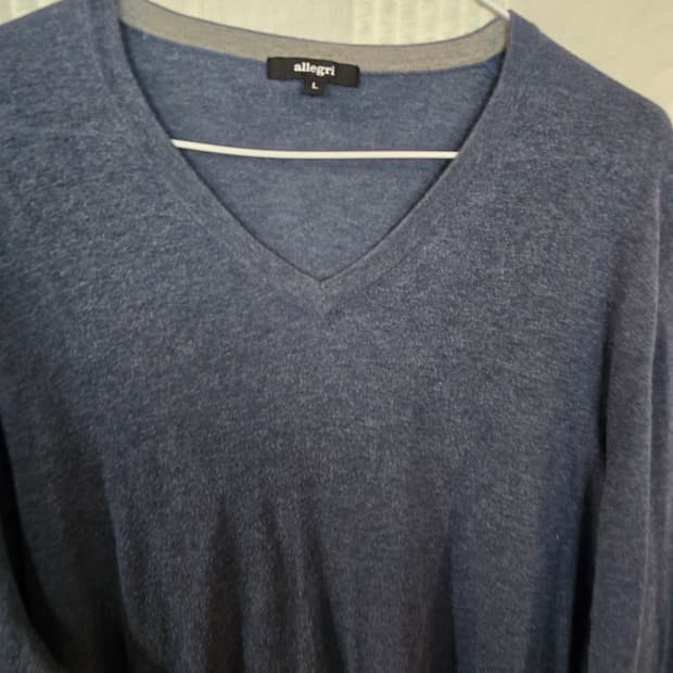 allegri 알레그리 브이넥 니트