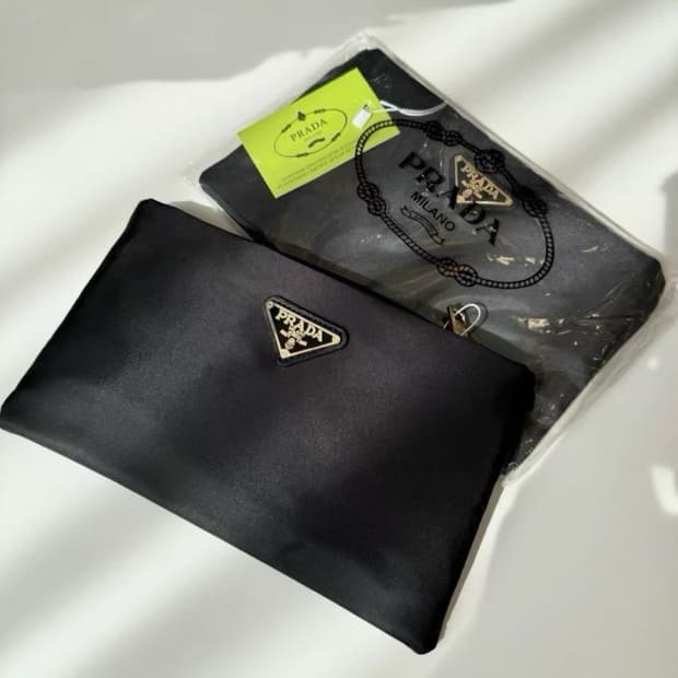 프라다 뷰티 나일론 미니 파우치 동전지갑  