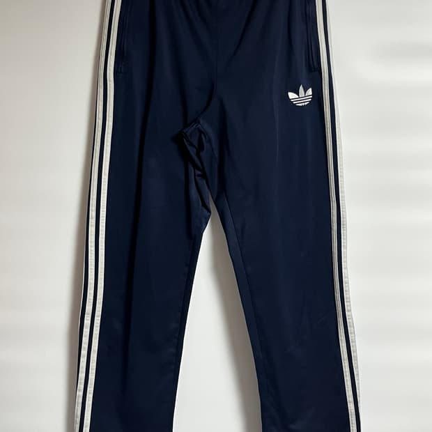 공용 아디다스 파이어버드 와이드 트랙팬츠 프리