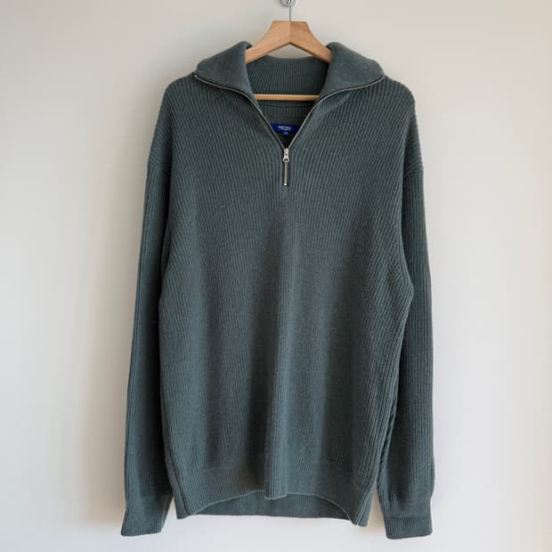 시리즈(series) 하프집업 니트