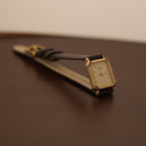 [Seiko] 세이코 도금 팔각 케이스 빈티지 시계