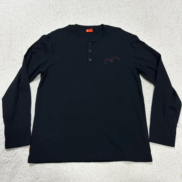 리바이스 헨리넥 긴팔티 블랙 105