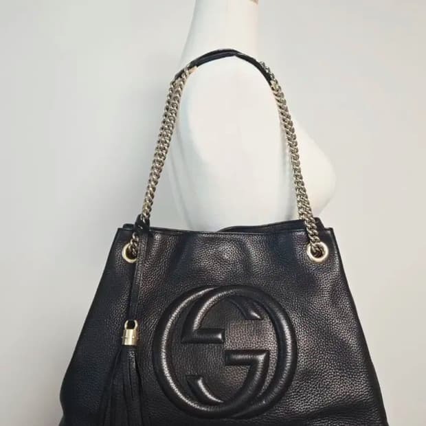 구찌 소호 테슬백 블랙 숄더백 급처