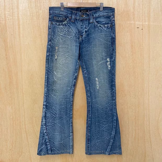 K.U.I 하드워싱 커브드 절개 부츠컷