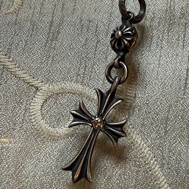 크롬하츠 타이니 원볼 크로스 1p 오리지널 다이아