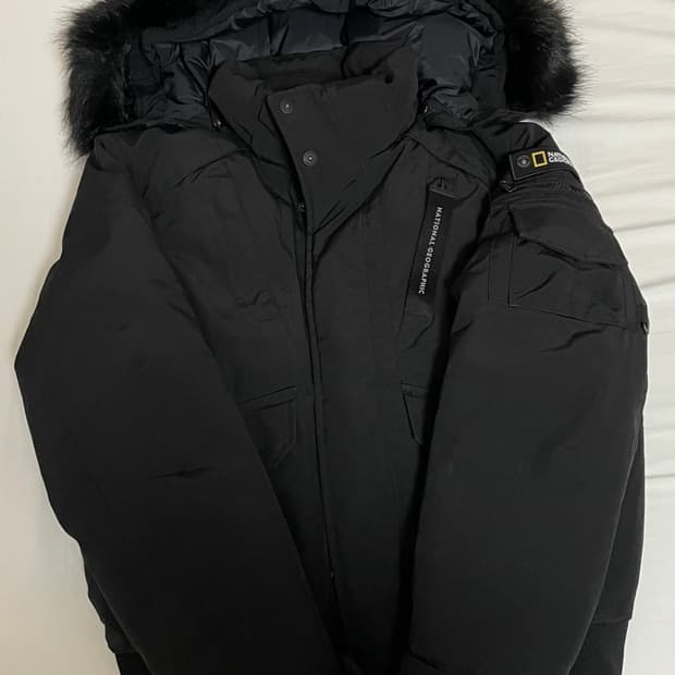 내셔널지오그래픽 패딩 검정 S (90사이즈)