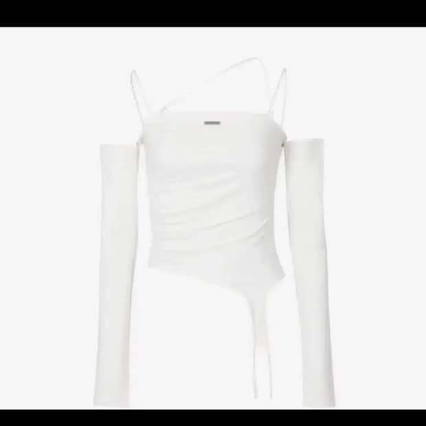 구합니다!!! 보헤미안서울 커브드 오프숄더 티