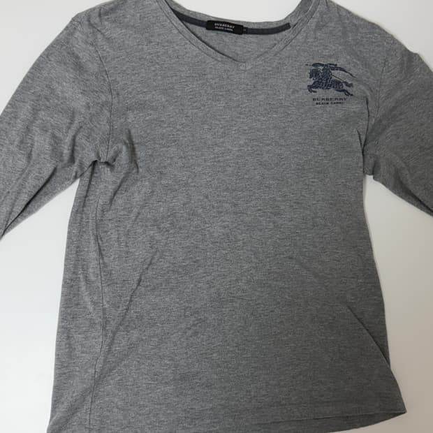 버버리 블랙라벨 긴팔티셔츠