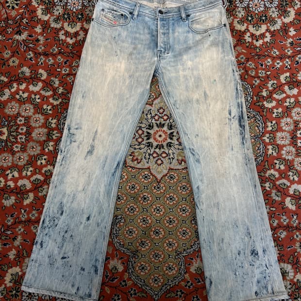 [32] DIESEL 디젤 자티니 더티워싱 부츠컷 플레어 데님팬츠