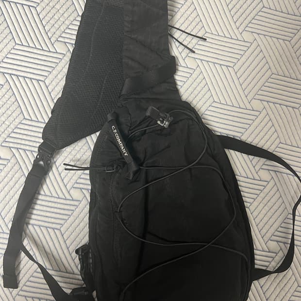 cp컴퍼니 슬링백 25FW