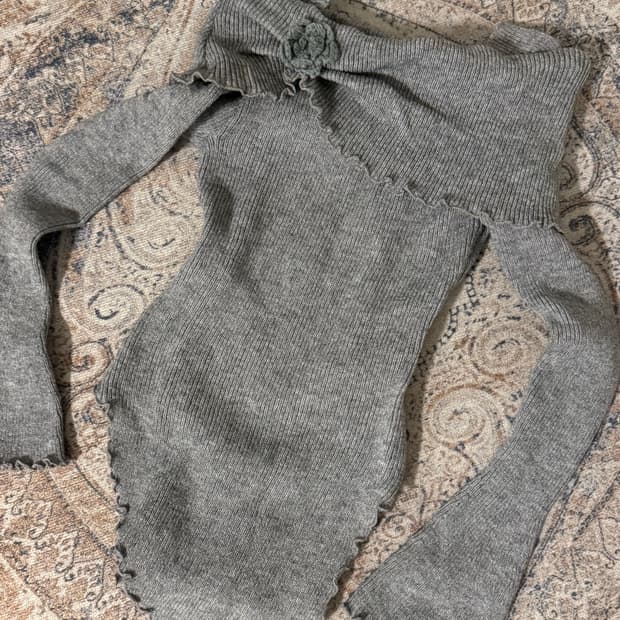 빈티지 러플 오프숄더