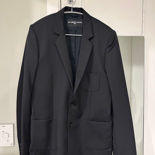 라프시몬스 아카이브 리덕스 블레이저