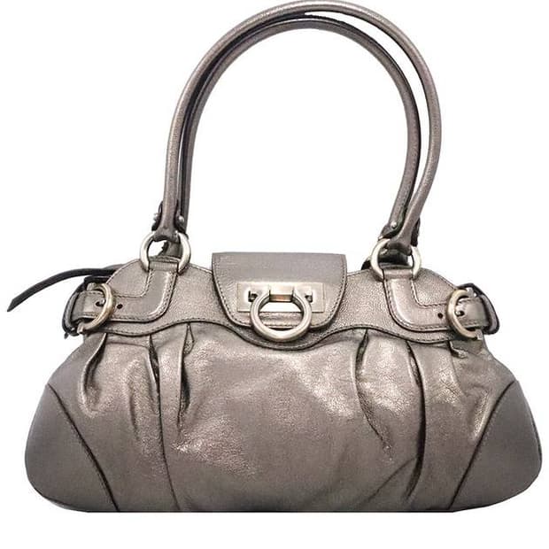 페레가모 페라가모 그레이 메탈릭 간치니 숄더백 가방